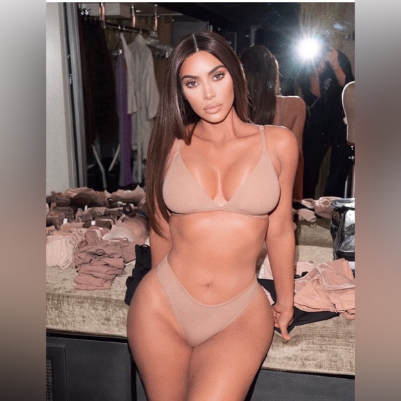 NWT SKIMS FE THONG MICA XXS - Picture 7 of 7